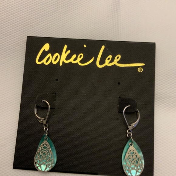 S9/ NWT 19” Cookie Lee Necklace & Earring Set 9 - Double Row Green Shell - Picture 5 of 6